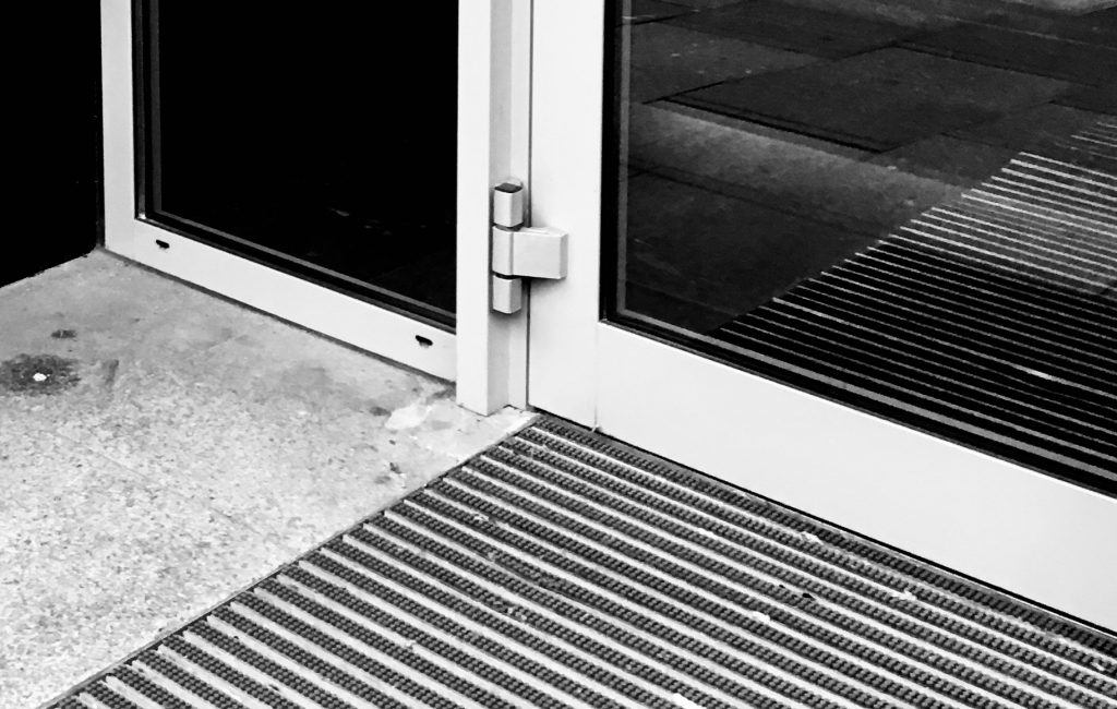 VORTRAG // Sich einspiegelnde Bilder – Bildlichkeit reflektieren als Moment visueller Bildung
